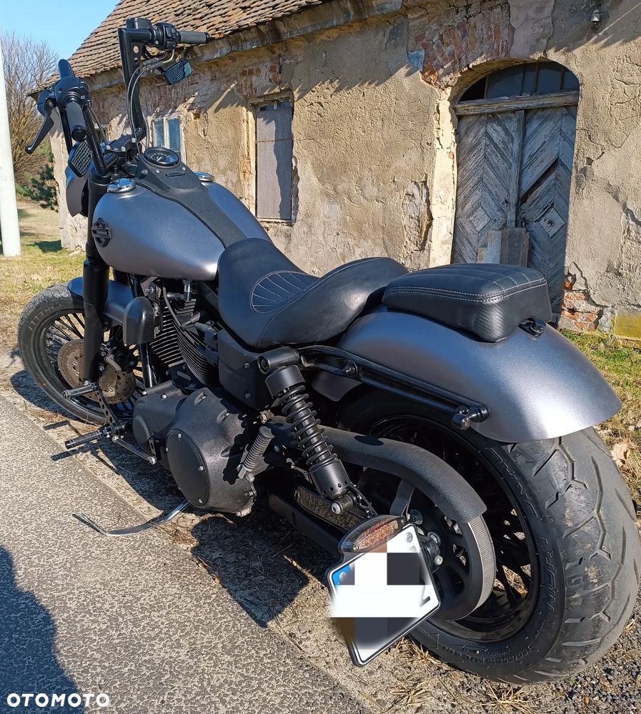 Harley-Davidson Dyna Street Bob - 8
