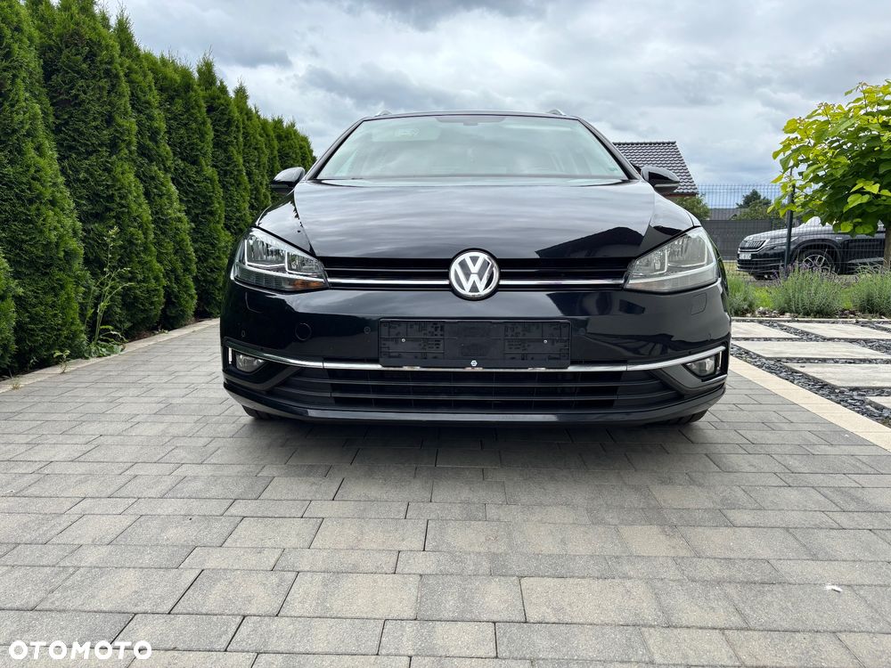 Volkswagen Golf - 2