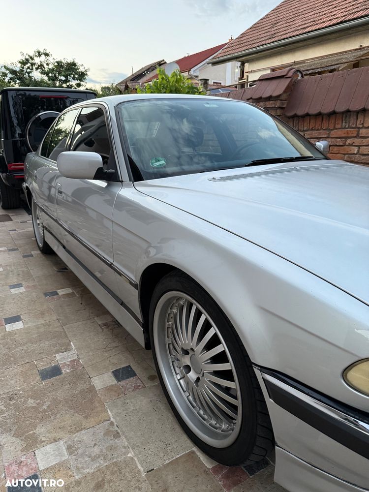 BMW Seria 7 - 5