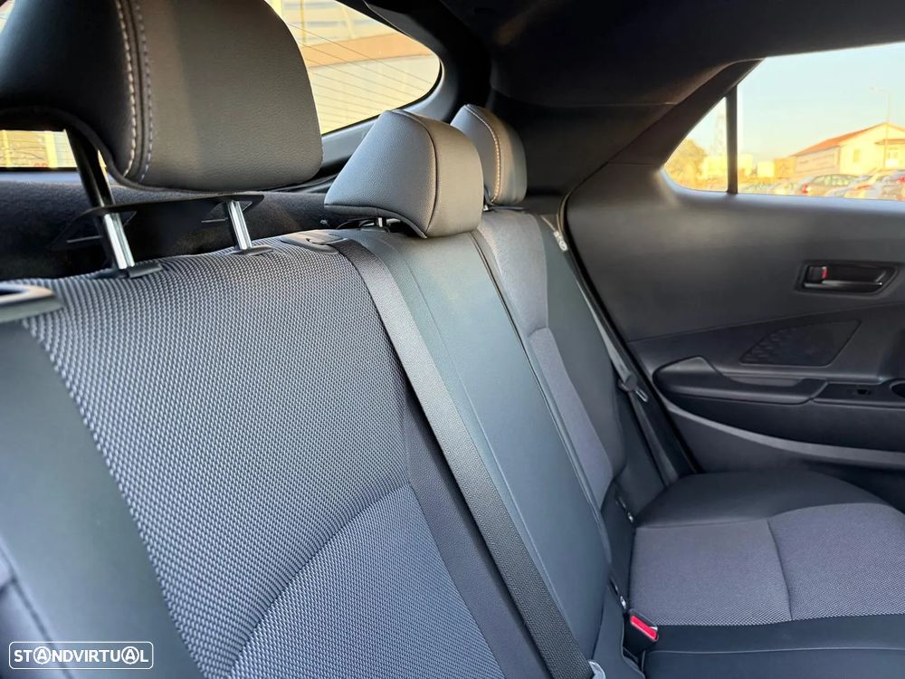 Toyota C-HR 1.8 Hybrid Exclusive+P.Luxury - 39