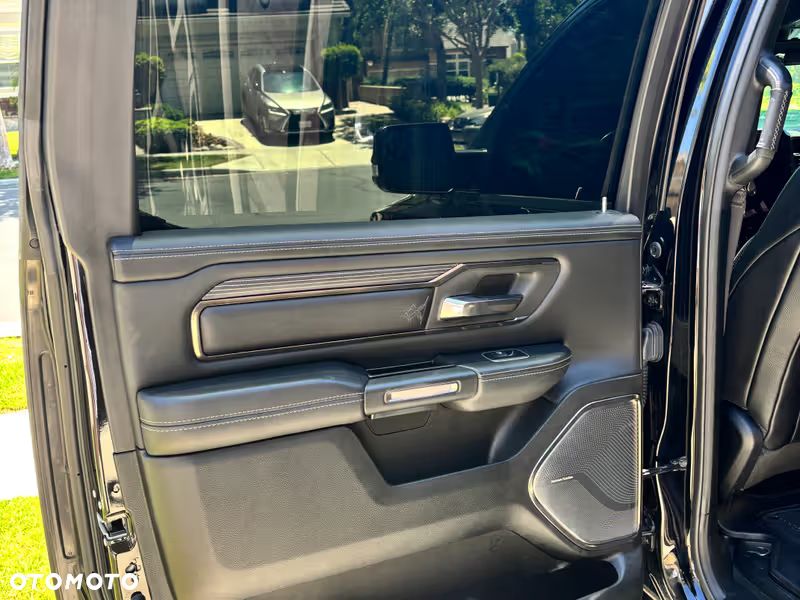 RAM 1500 5.7 Crew Cab Limited - 23