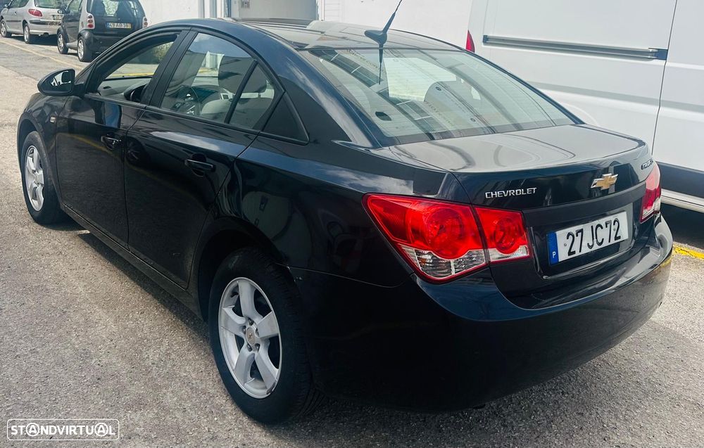 Chevrolet Cruze 1.6 LS - 7