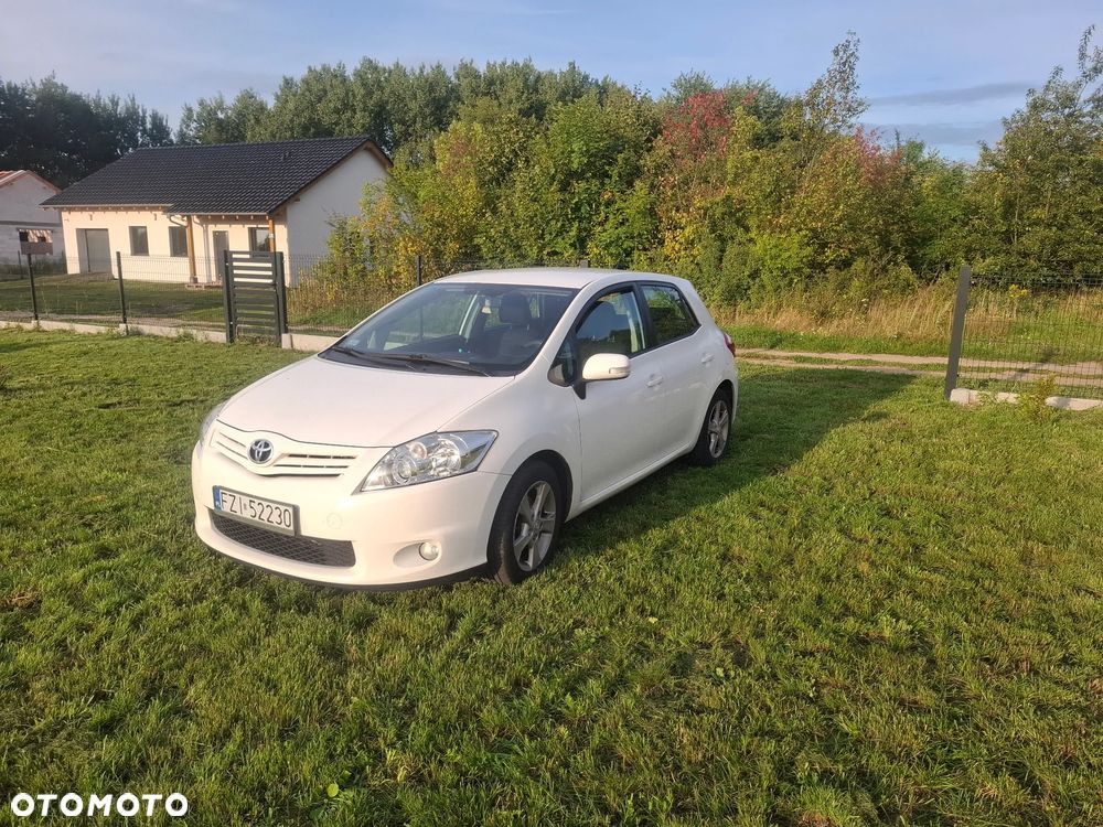 Toyota Auris 1.33 VVT-i Terra - 3