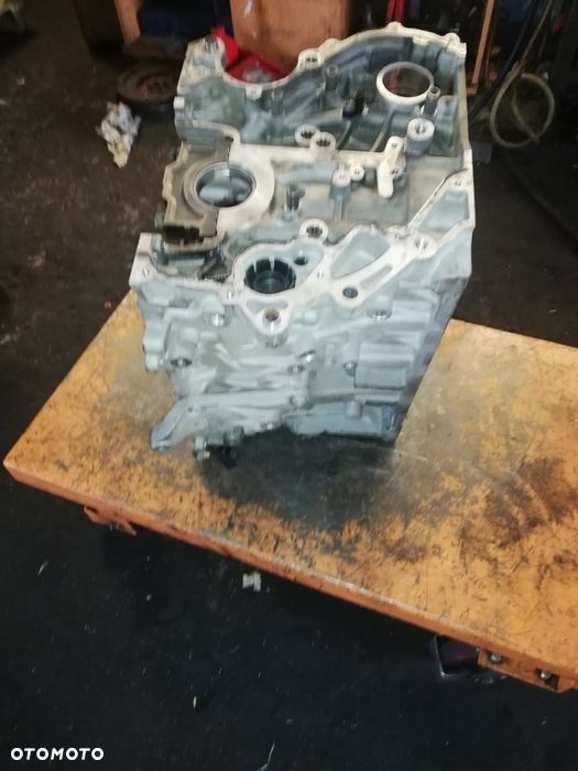 Blok silnika bmw mini Toyota 1.6 d N47C16A - 6