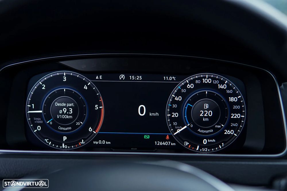 VW Golf 1.6 TDI R-Line DSG - 41