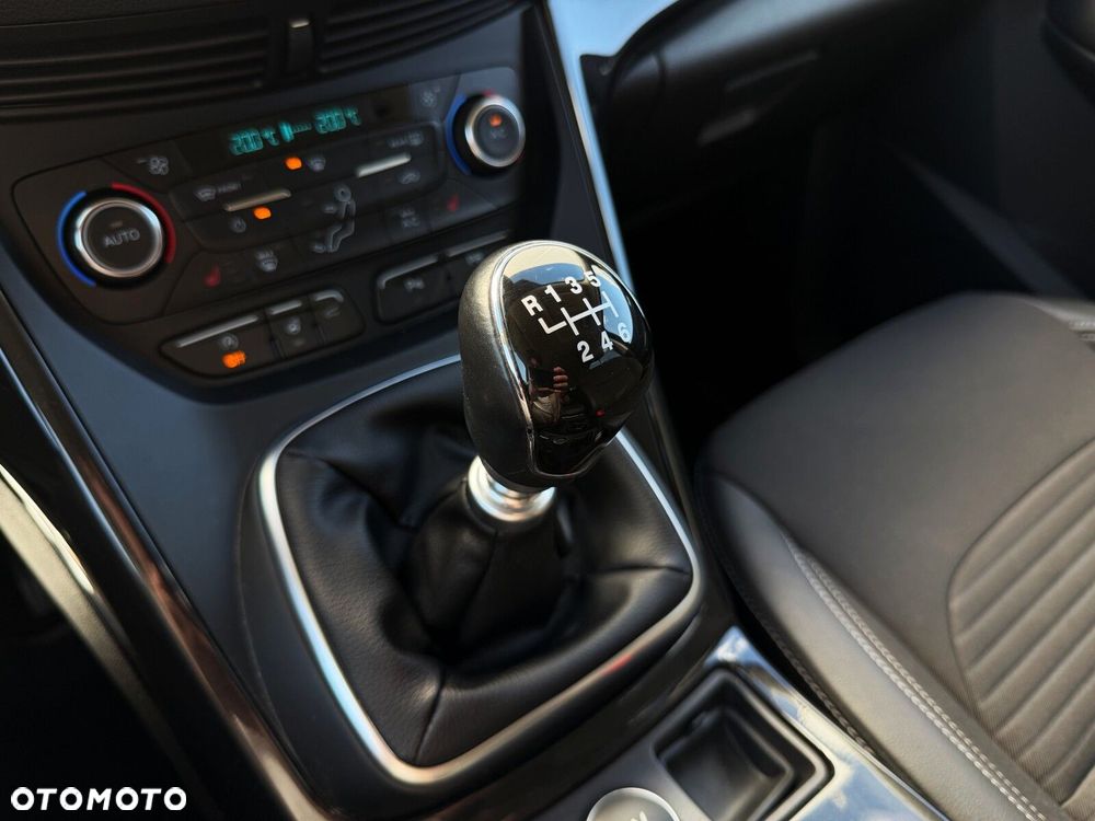 Ford Kuga - 22