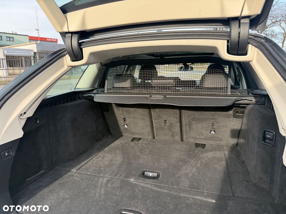 BMW Seria 5 530i Luxury Line - 30