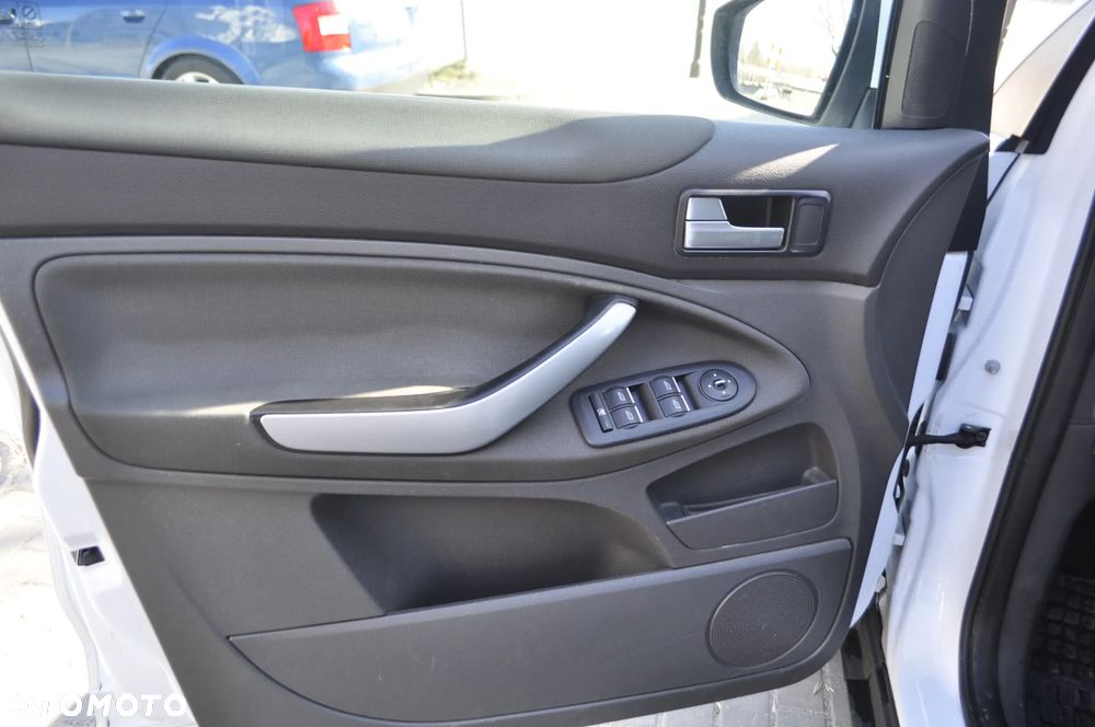Ford Kuga 2.0 TDCi Trend - 7