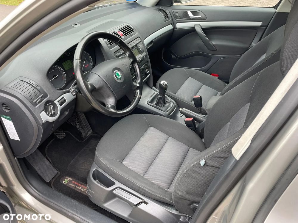 Skoda Octavia - 8