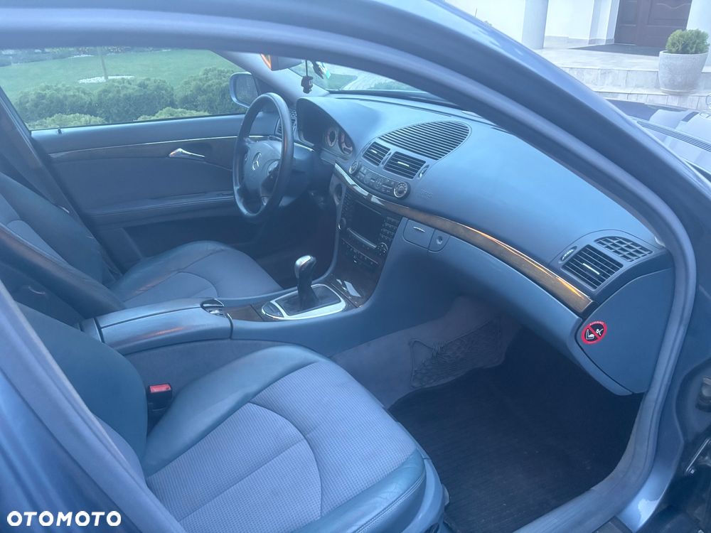 Mercedes-Benz Klasa E 220 CDI T Avantgarde - 16