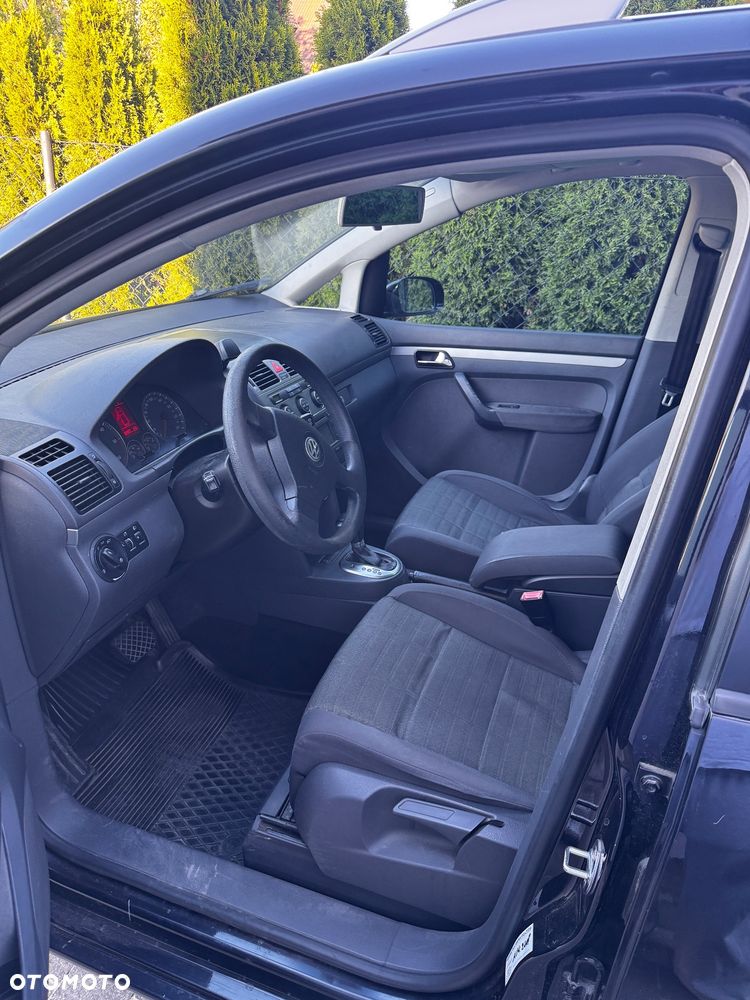 Volkswagen Touran 1.9 TDI DPF Trendline DSG - 37