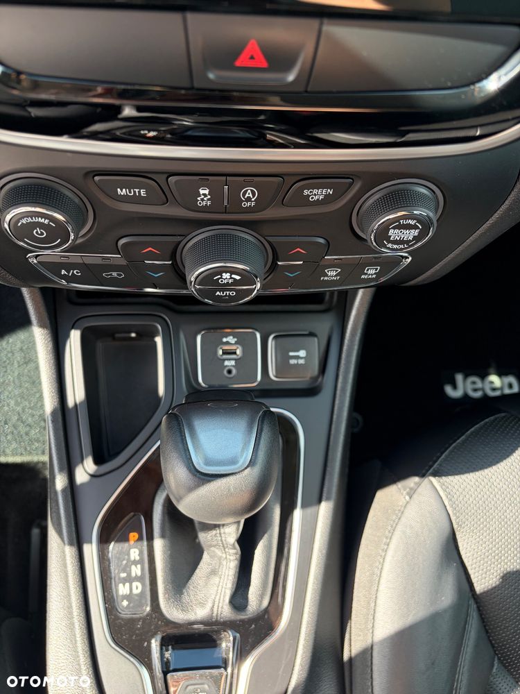 Jeep Cherokee 3.2 V6 Active Drive I Limited - 15