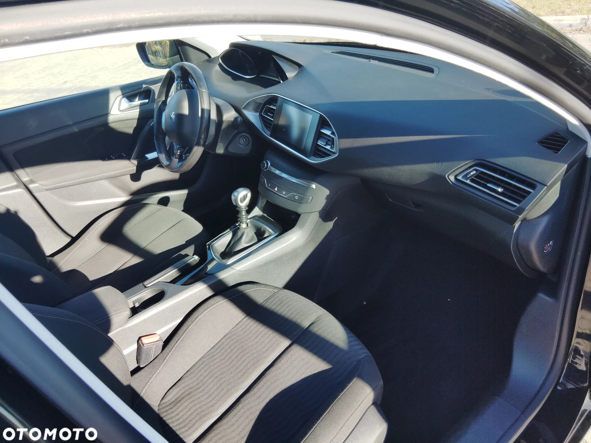 Peugeot 308 125 THP Allure - 18