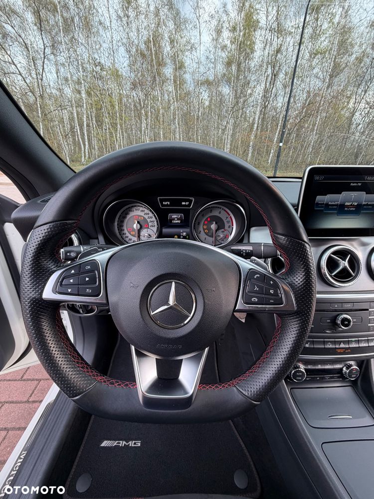 Mercedes-Benz CLA 200 7G-DCT AMG Line - 14