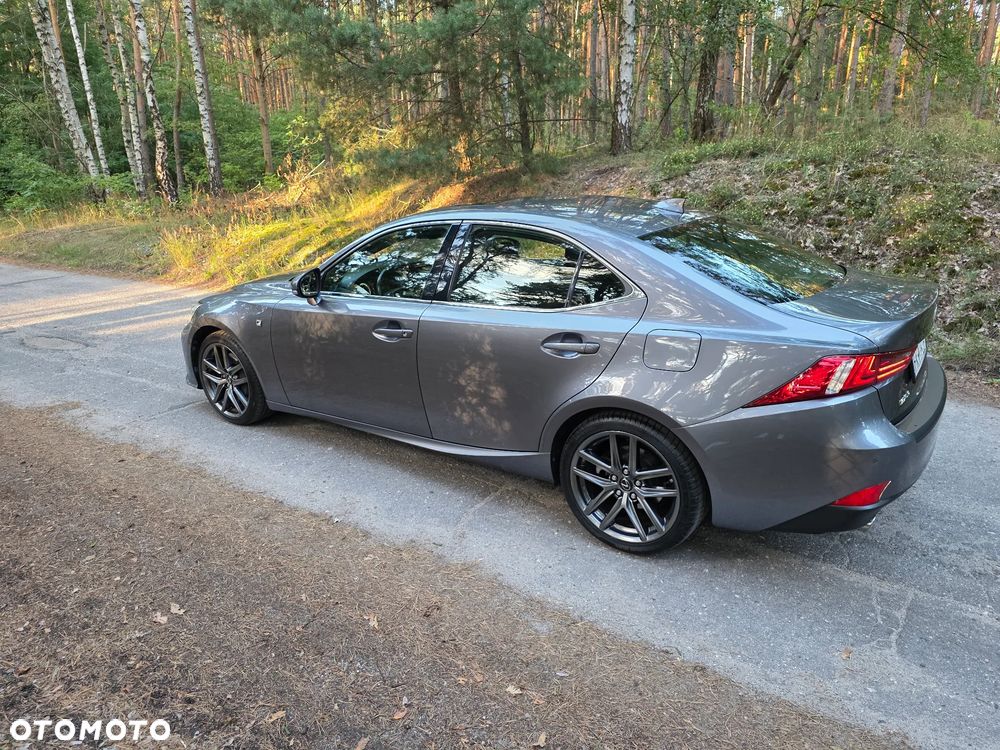 Lexus IS 200t Sport Line - 15