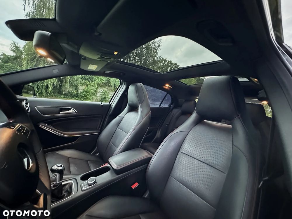 Mercedes-Benz GLA 200 AMG Line - 31