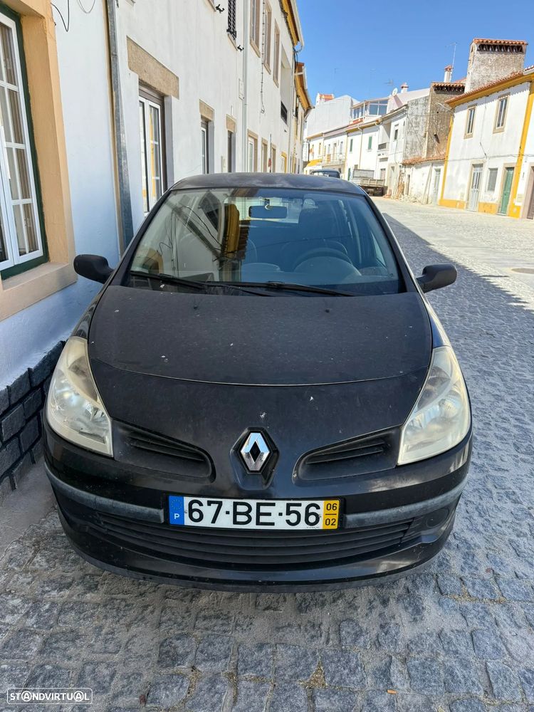 Renault Clio - 10