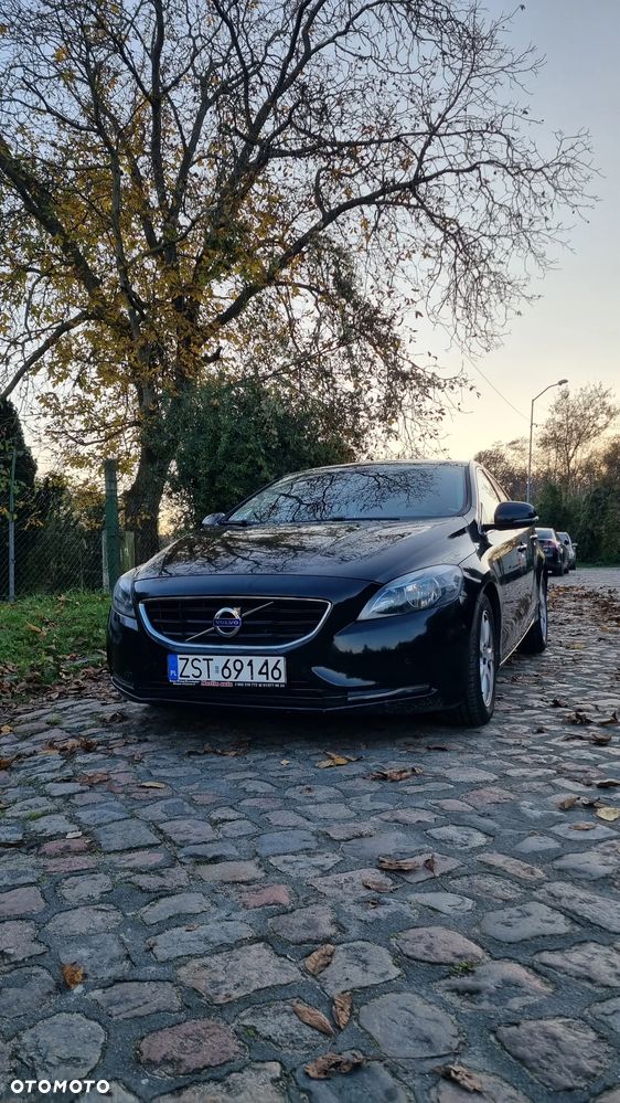 Volvo V40 D2 Momentum - 2