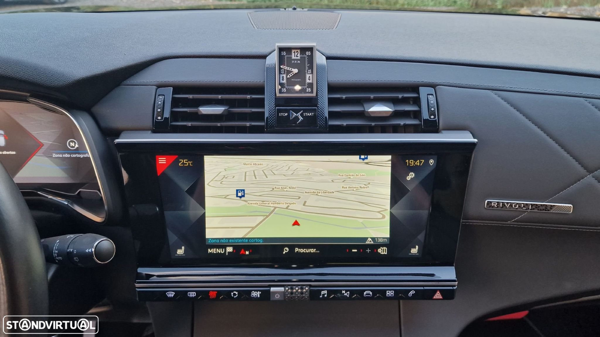 DS DS7 Crossback - 29
