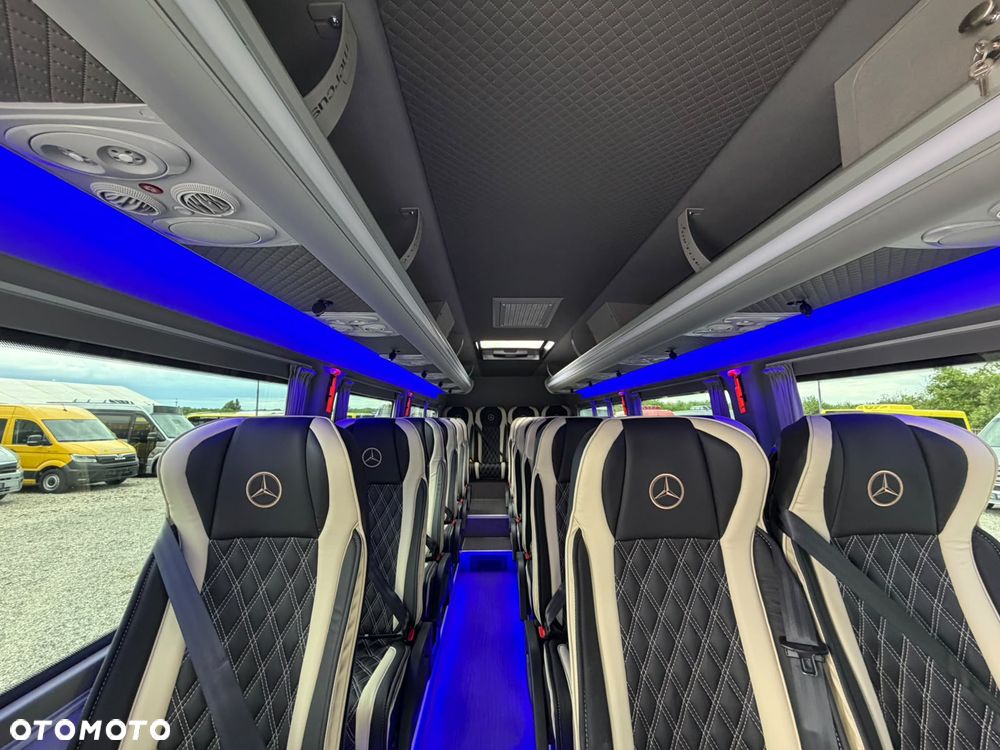 Mercedes-Benz Sprinter 519 - 25