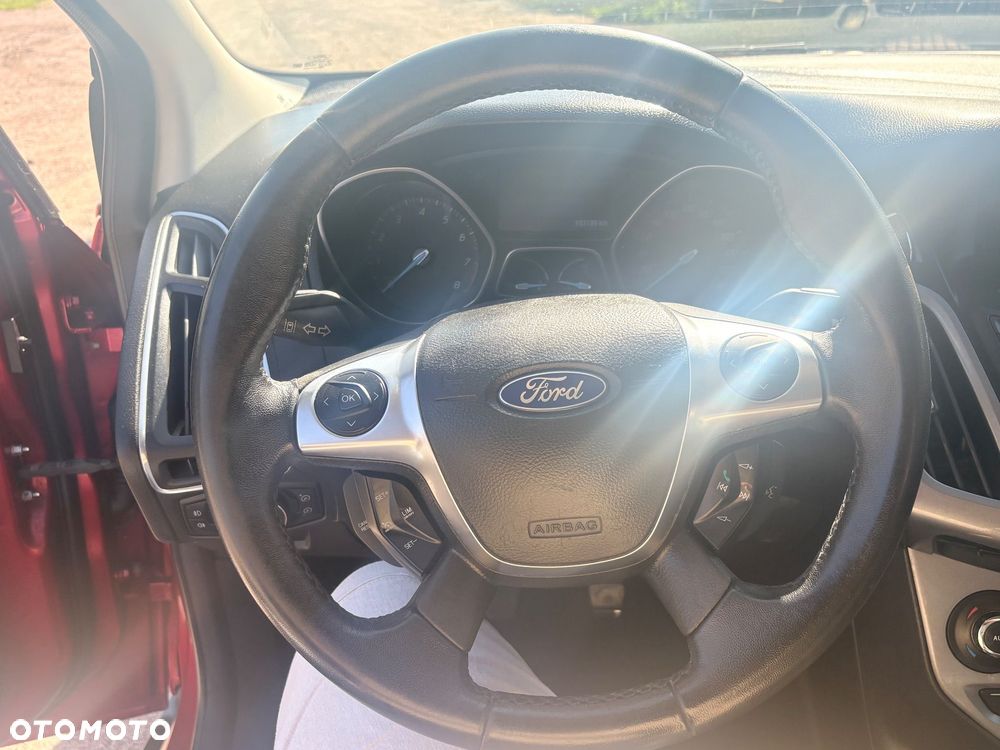Ford Focus 1.0 EcoBoost Titanium - 10