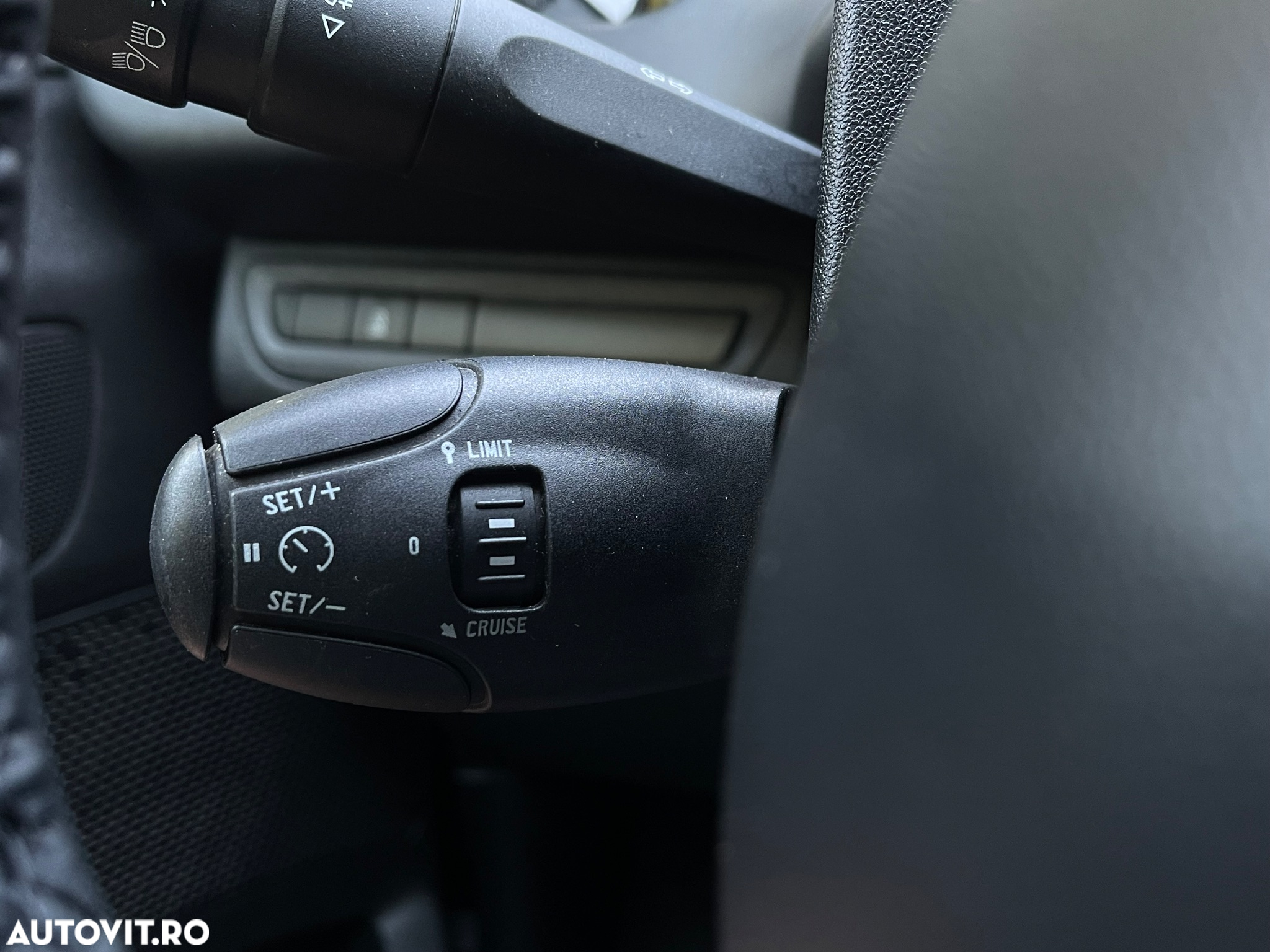 Peugeot 208 1.2 L PureTech Allure - 14