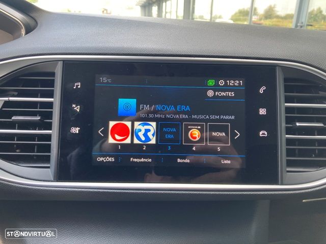 Peugeot 308 SW BlueHDi 130 EAT8 Style - 23