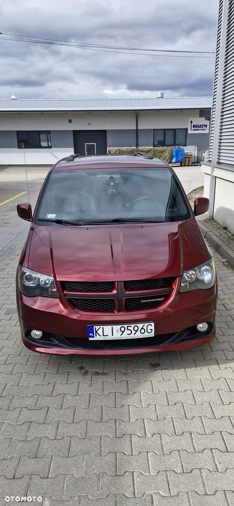 Dodge Caravan - 1