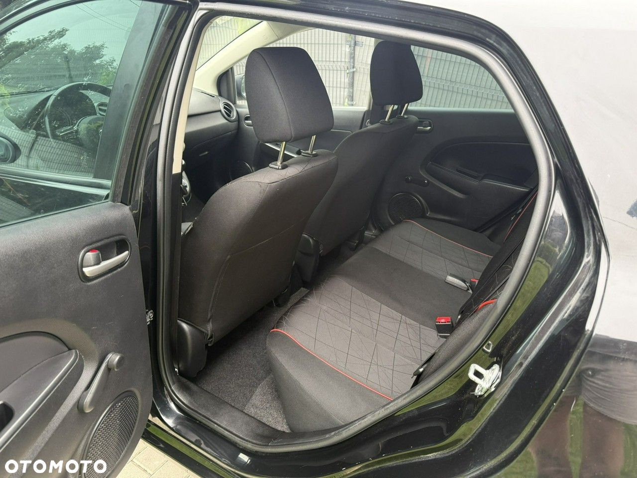 Mazda 2 - 8