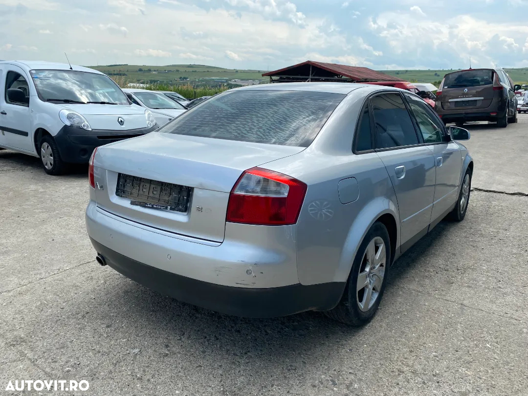 Dezmembrez piese Audi A4 B6 - 3