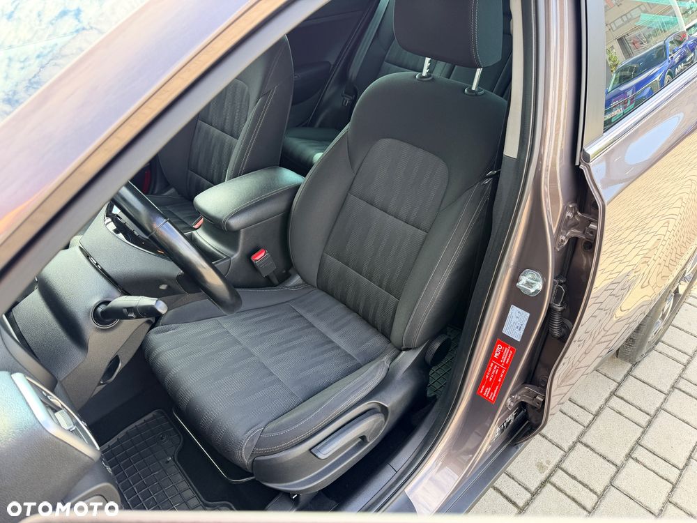 Kia Sportage 1.6 T-GDI M 2WD DCT - 11