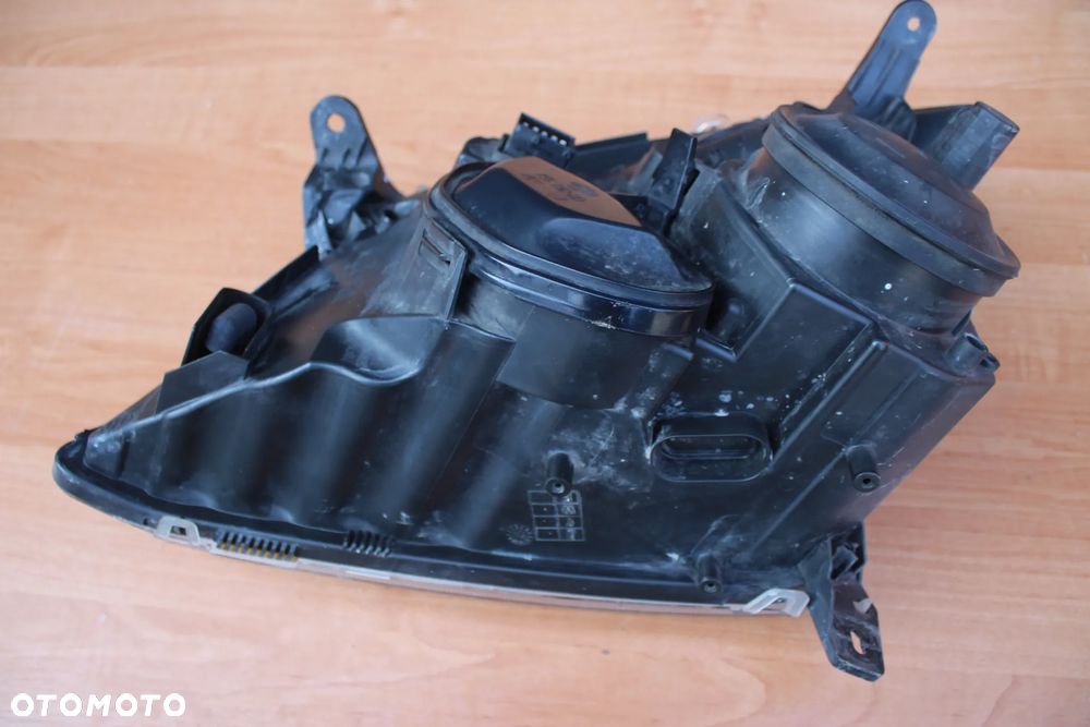 LAMPA PRAWY PRZÓD SOCZEWKA VECTRA C SIGNUM PRZED LIFTEM EUROPA JASNA - 9