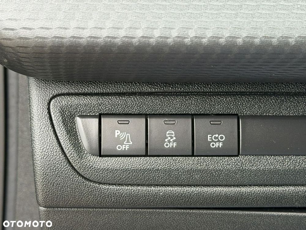 Peugeot 2008 PureTech 110 Stop&Start EAT6 Allure - 16