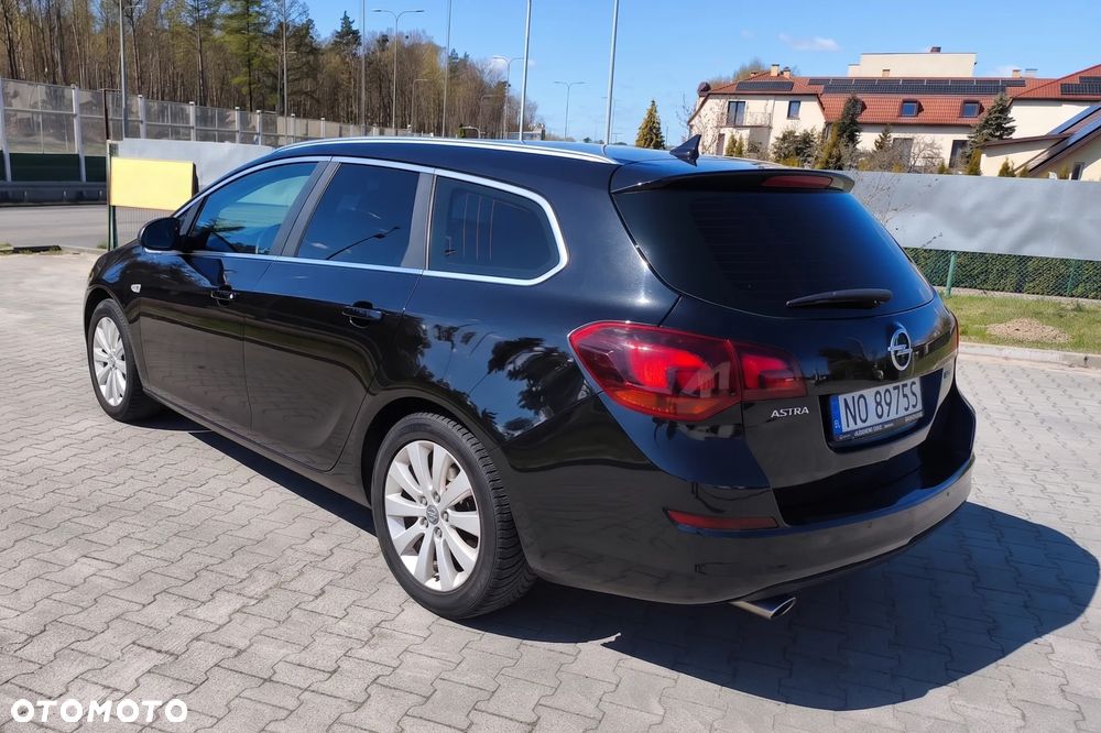 Opel Astra 2.0 CDTI Exklusiv - 7
