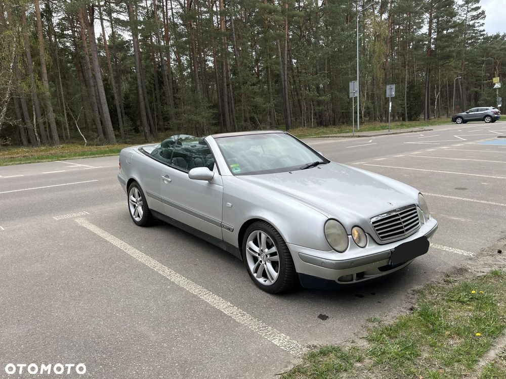 Mercedes-Benz CLK - 4