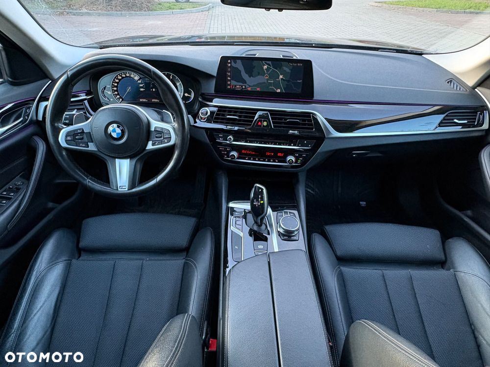 BMW Seria 5 520d Sport Line - 6