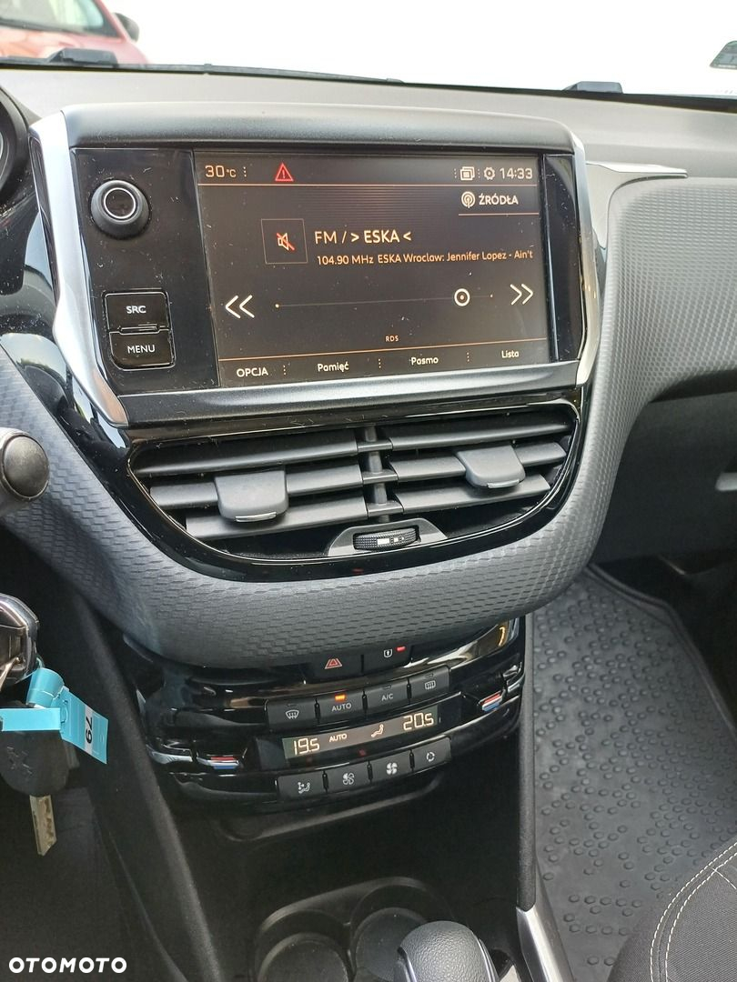 Peugeot 2008 1.2 Pure Tech Active S&S EAT6 - 19
