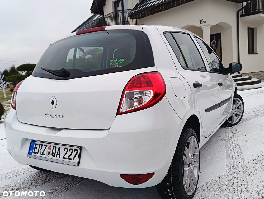 Renault Clio 1.2 16V 75 Yahoo - 19