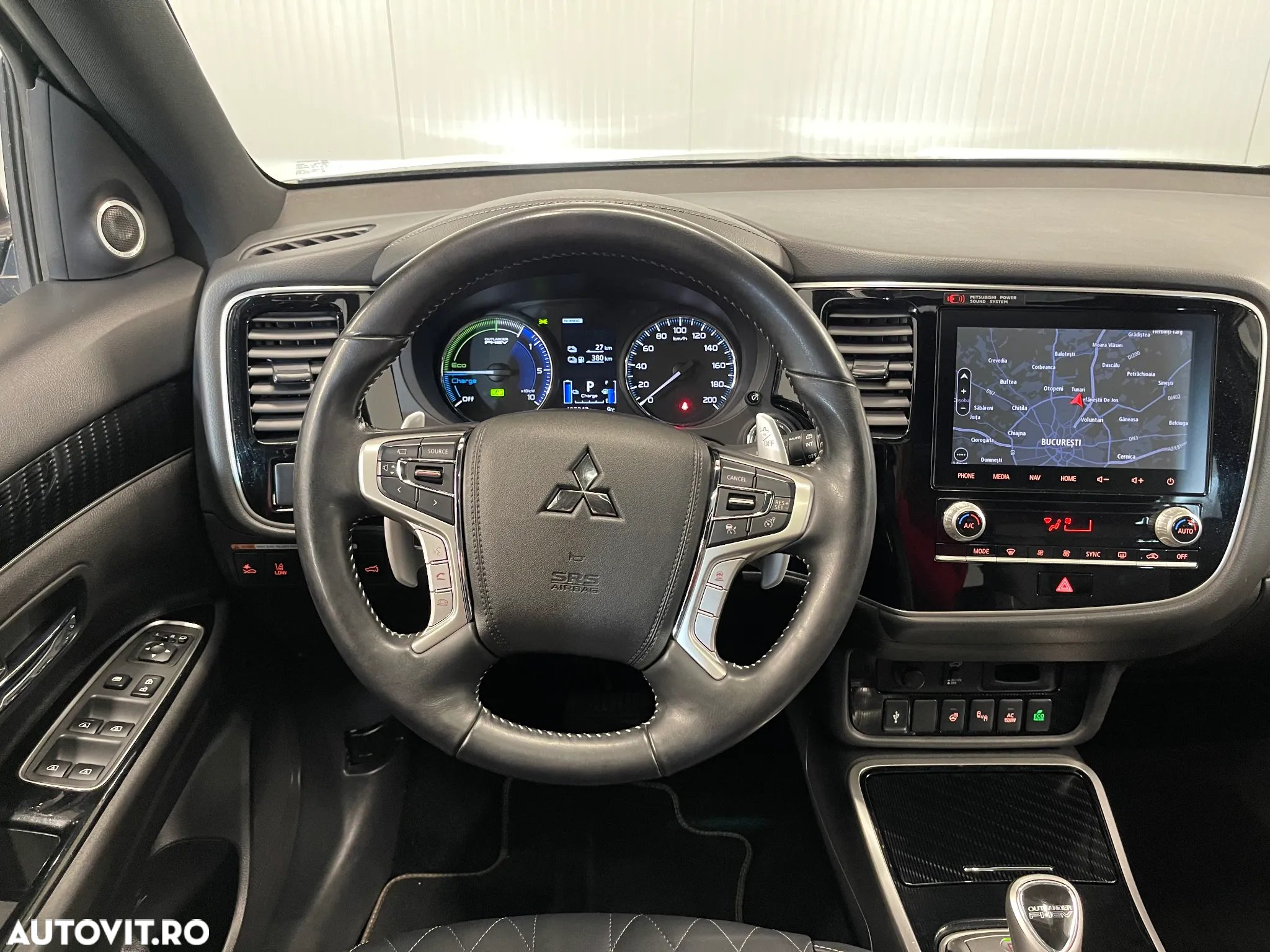 Mitsubishi Outlander 2.4 4WD Plug-In Hybrid Top - 6