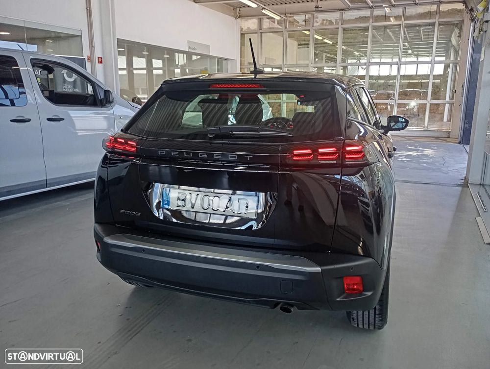 Peugeot 2008 1.2 PureTech Style - 3