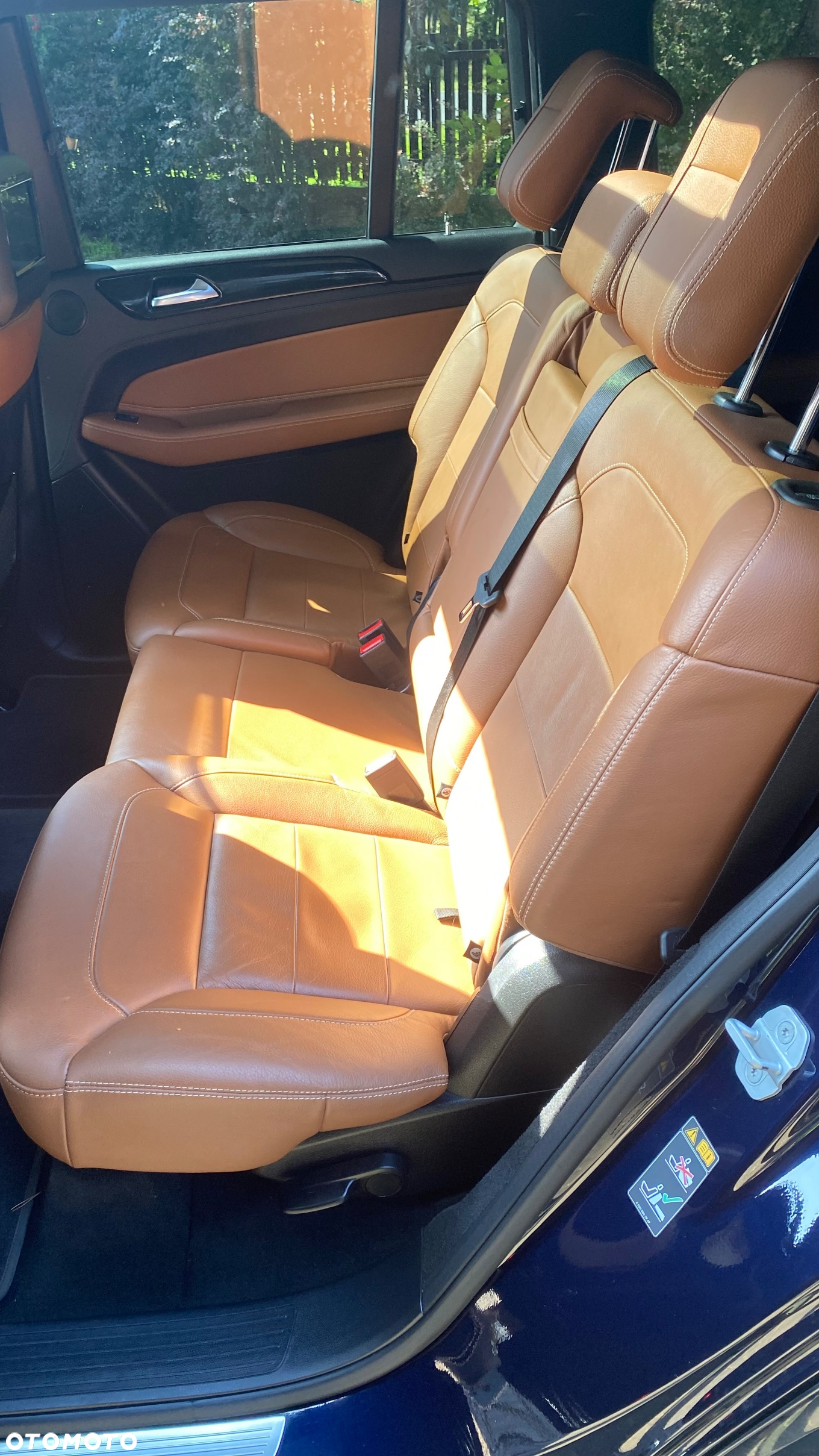 Mercedes-Benz GLS - 12