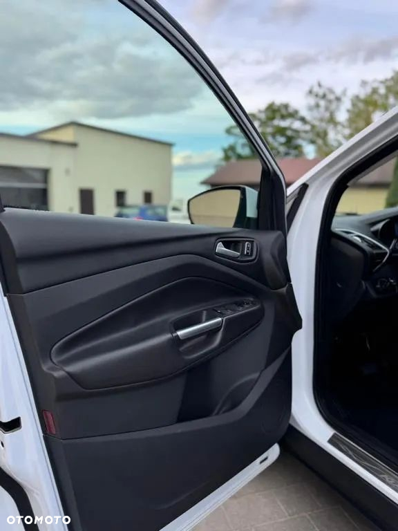 Ford Kuga 2.0 TDCi 4WD Titanium - 17