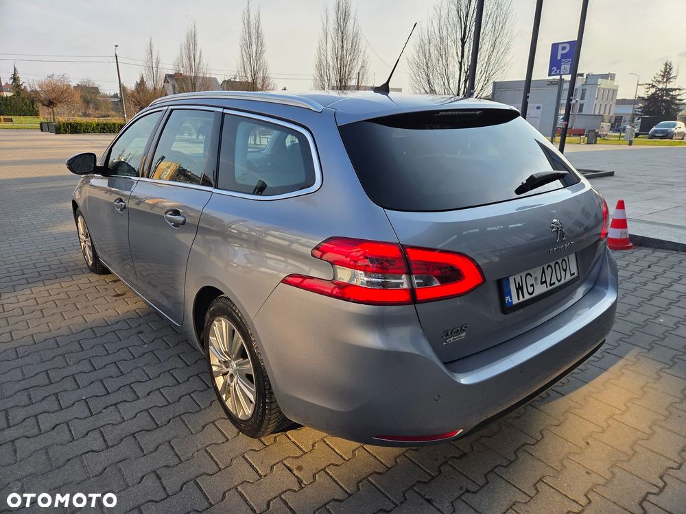Peugeot 308 PureTech 130 GPF EAT8 Stop & Start Allure Business-Paket - 7