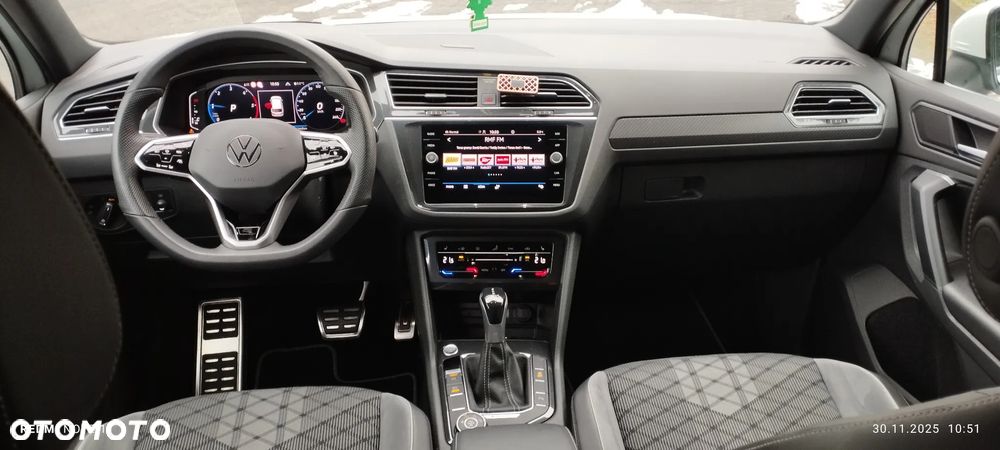 Volkswagen Tiguan 2.0 TDI SCR 4MotION DSG R-Line - 23