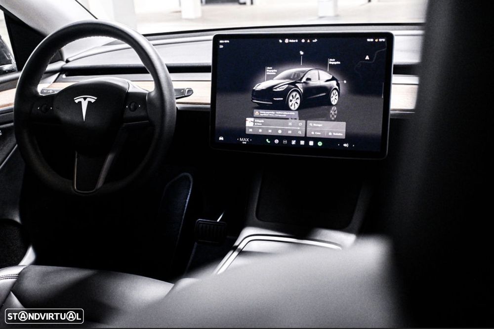 Tesla Model Y Long Range Dual Motor AWD - 18