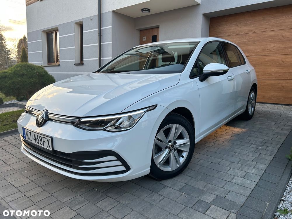 Volkswagen Golf 1.0 eTSI Life DSG - 1