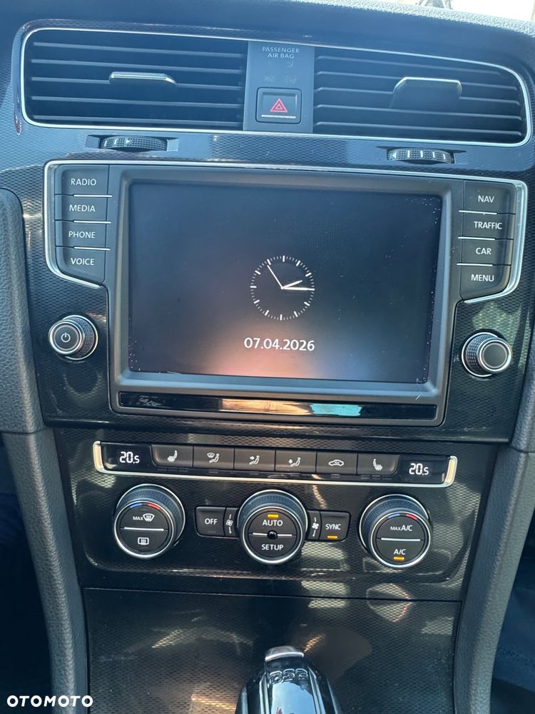 Volkswagen Golf - 20