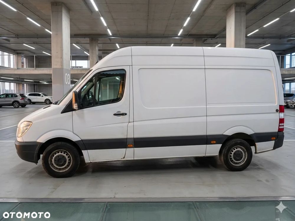 Mercedes-Benz Sprinter - 2