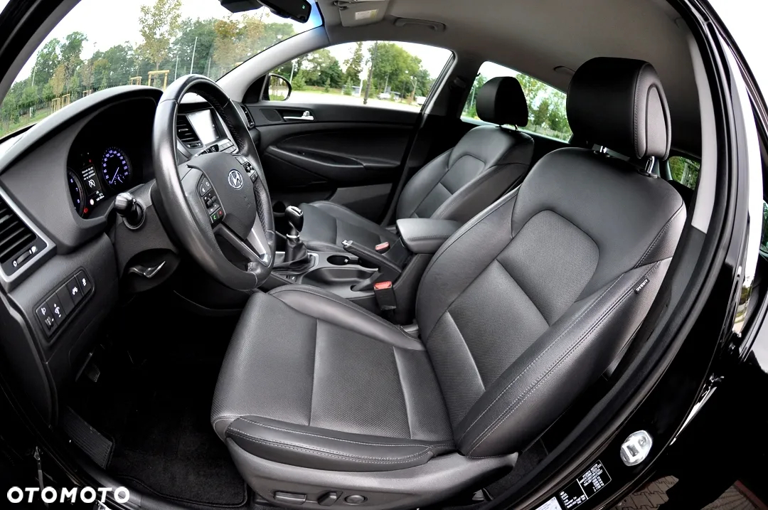 Hyundai Tucson 1.6 GDI BlueDrive Style 2WD - 18
