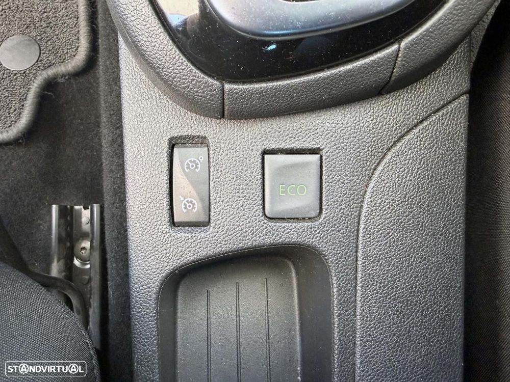 Renault Clio 1.5 dCi Dynamique S EDC - 33